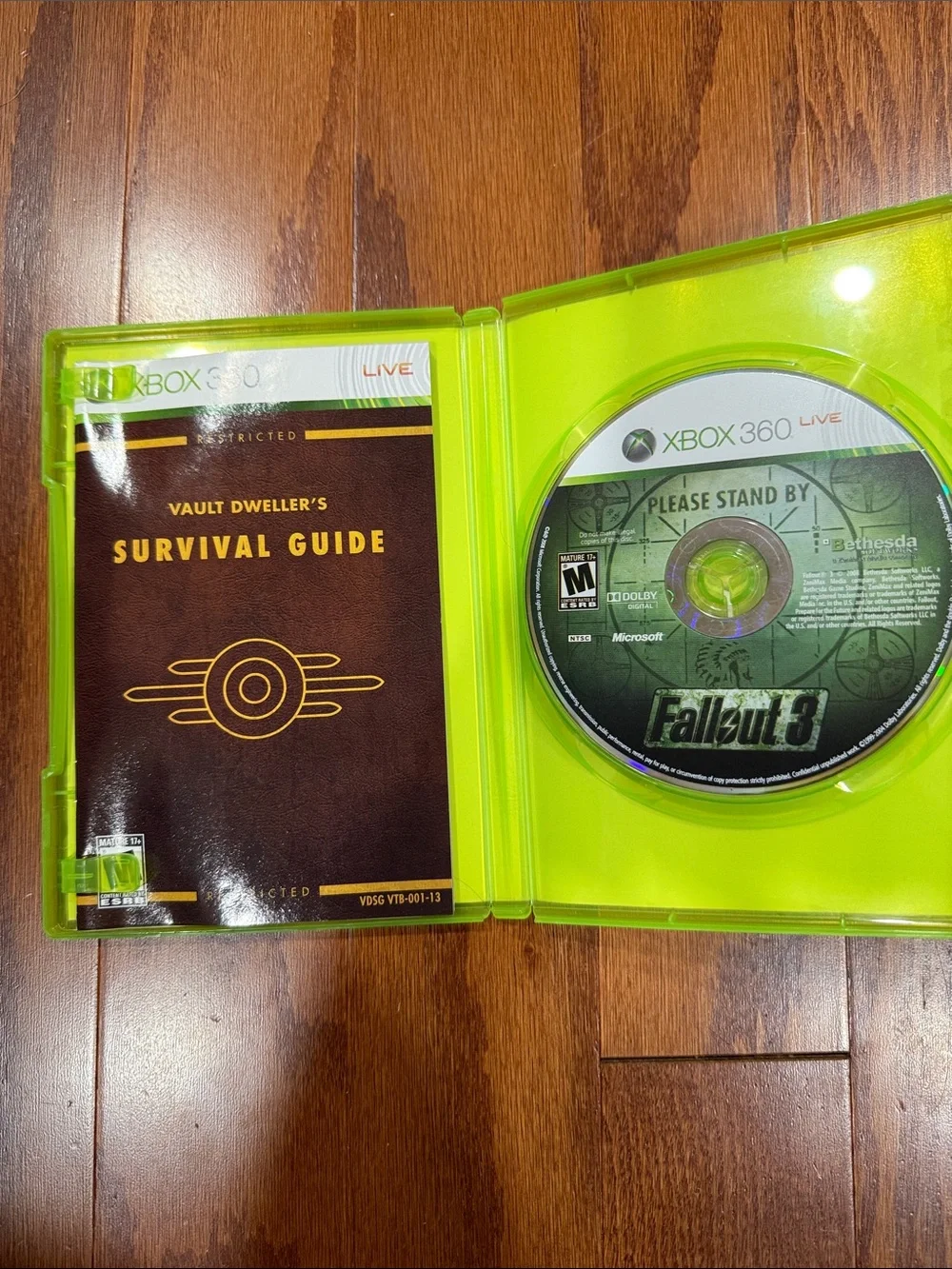 Fallout 3 Xbox 360 Bethesda Complete With Manual 2008 RPG Video Game